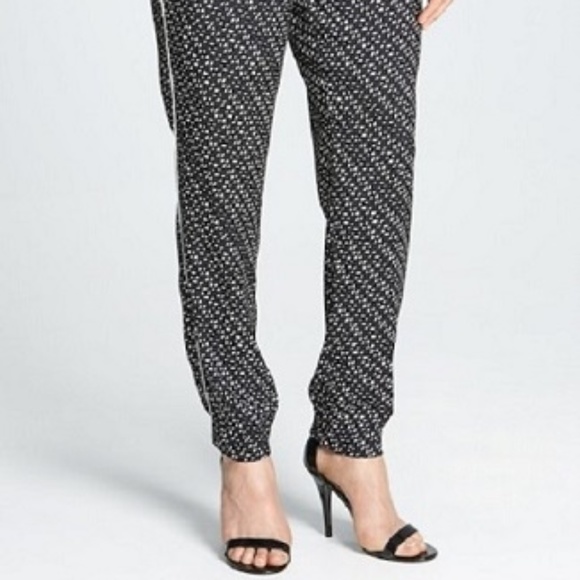 Pantalon Vince Camuto Rouge Taille S - Jambe Fine Cheville Crêpe - Neuf Étiquettes